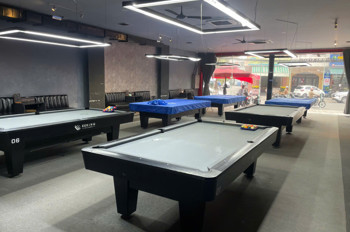 Cho Thuê Nhà Mặt Tiền 72 Núi Thành, Hải Châu, Đà Nẵng – Ngang 12M, 3 Tầng, Diện Tích 990M2, Chính