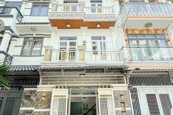 Nhà Ngay Trung Tâm Nhà Bè, Cạnh Cầu Phú Xuân, 5X12m, Chỉ 7.2 Tỷ