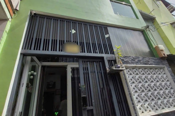 Bán Nhà Ngang 4 Dài 7 Nở Hâu Rộng Ngang 5.5Đúc 4 Tấm Đối Diện Q1 Có 4 Đ