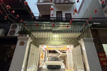 Nhà Mặt Đường Thư Trung - Văn Cao - 48M 4 Tầng - Sân Cổng Riêng