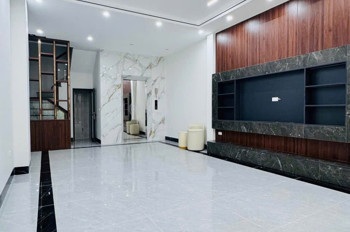 Bán Nhà Trung Tâm Thạch Bàn – 55M², 7 Tầng, Thang Máy, Ô Tô Đỗ Cửa