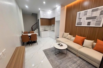 Bán Nhà Phúc Lợi Long Biên 7 Chỗ Đỗ Cửa Full Nội Thất Ngõ Riêng