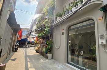 Giá 5.2 Tỷ– Nhà Đẹp Ngang 4.6M– Sát Ngã Tư Phú Thuận– Nguyễn Thị Thập– Quận 7- Kdc Hiện Hữu