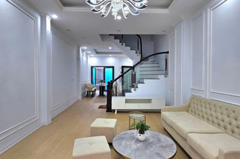 Nhà Đẹp 68 M2 Trung Tâm Thạch Bàn – Ô Tô Đỗ Cửa – 2 Mặt Ngõ