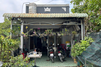 Bán Nhà Cấp 4 Kiên Cố – Hẻm Xe Hơi – Giá Tốt Khu Long Phước