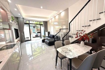 Bán Nhà Cổ Linh Dân Xây - 9 Tỷ Ô Tô Đỗ Cửa - Nhà Đẹp , Mới Full Nội Thất