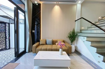 Bán Nhà Thạch Bàn - Sân Rộng - Nội Thất Đẹp Ở Ngay - 40 M2