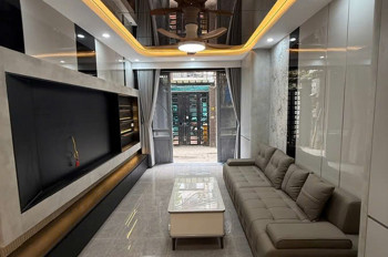 Bán Siêu Phẩm Phố Quan Nhân, Gần Ôtô, 38M2-5T, Đầy Đủ Nội Thất Mới Cực Đẹp, Giá 11 Tỷ