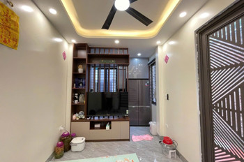 Hiếm! 32M² – 5 Tầng – Gần Chợ Đồng Dinh – Giá Cực Mềm!