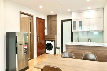 Siêu Dòng Tiền View Hồ Tây Phố Võng Thị 90M 8T Mt 7,6M Giá 52 Tỷ Ngõ Thông- Gần Ô Tô