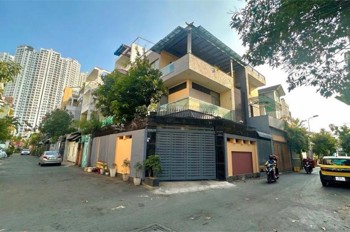 Biệt Thự Góc 2Mt Q7 – Đậu 3 Xe 7 Chỗ– Chỉ Nhỉnh 23 Tỷ