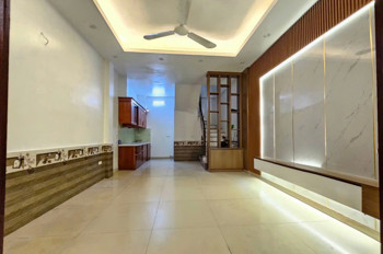 Nhà Đẹp 36M² Thạch Bàn – Ô Tô Đỗ Cổng – Gần Công Viên – Giá Cực Hợp Lý