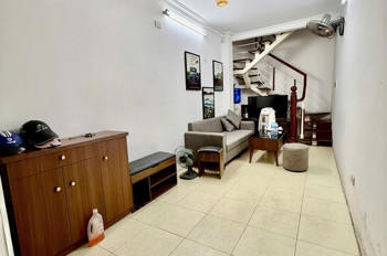 Nhà Kim Hoa - Xã Đàn - Giải Phóng: 5 Tầng Kiên Cố - Vị Trí Trung Tâm Kết Nối Các Quận - Chỉ Hơn