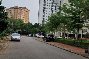 Bán Nhà Phúc Lợi 74M2- 6 Tầng Thang Máy- Vía Hè- Gara Oto- Hơn 20 Tỷ