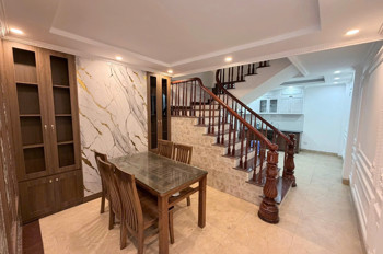 Lạc Long Quân – Ô Tô Tránh – Nhà 6 Tầng Tinh Tế, Giữ Trọn Giá Trị Sống Ven Tây Hồ