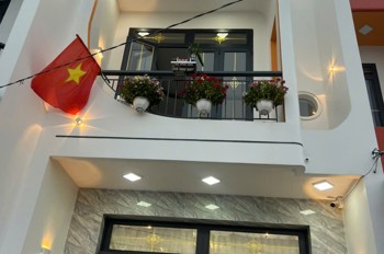 Nhà Đẹp – Chính Chủ Cần Bán Căn Nhà Phố Liền Kề Xã Long Trạch, Huyện Cần Đước, Long An