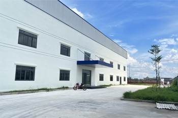Xt101 Cho Thuê Nhà Xưởng Liền Kề, Khung Thép Chắc Chắn, Chiều Cao Tổng 17M. Sx Cnc