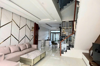 Nhà 2 Mặt Tiền Cạnh Công Viên Thoáng Mát, Đào Sư Tích, Xem Là Thích Ngay