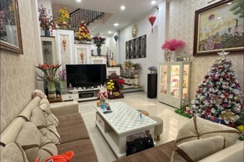 Bán Nhà Đường Ql 13, Phường Hiệp Bình Phước. Thủ Đức, Tp Hcm. Dt 126M2, 4 Tầng, Sh. Giá 12.9 Tỷ