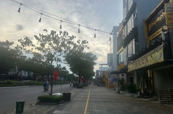 Bán Lô Đôi Mặt Tiền Nguyễn Phước Lan Hoà Xuân, 200M2 Ngang 10M, Giá 38 Tỷ