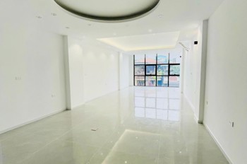 Mặt Phố Khương Trung - 8 Tầng Thang Máy Xây Mới - Kinh Doanh Đắc Địa - Sổ Vuông Đét