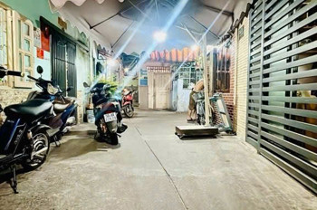Bán Nhà Sát Mặt Tiền Trung Tâm Q4 Ngang 4 Dài 5 Đúc Bt Có 2Đ