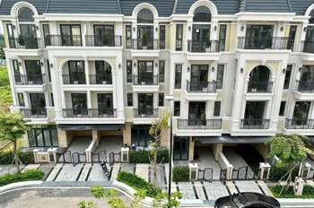 Biệt Thự Đẹp – Giá Tốt – Chính Chủ Cần Bán Căn Biệt Thự Tại Phường Phú Hữu, Quận 9, Tp. Hcm