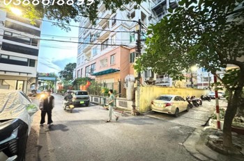 Phân Lô Vip Hoàng Quốc Việt - Vỉa Hè Rộng - Ô Tô Tránh - Cách Mặt Phố 1 Nhà - Giá 26,5 Tỷ