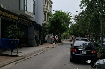 Bán Đất Mặt Phố Việt Hưng 40M2- Kinh Doanh, Ở Sướng- 12,X Tỷ