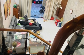 Bán Nhà 3 Tầng Dĩ An,Shr Hoàn Công,Đường Nhựa 14M,Gần Kcn Tân Đông Hiệp