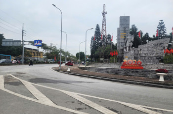 Cần Bán Căn Nhà 4 Tầng Mới Tinh Ở Thị Trấn Phượng. Hà Nội.nhà Được Thiết Kế Hiện Đại