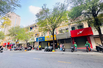 Bán Shophouse Mặt Tiền Tôn Thất Thiệp, Quận 1- Hdt Đều 88Tr/th- Dt 4,1M*16m Sh Vuông Đẹp
