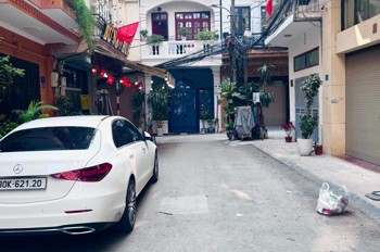 Bán Biệt Thự Phân Lô Hoàng Cầu - Ô Tô Tránh - 100M2 - 4 Tầng - Mt 10M - 51,5 Tỷ