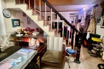 Bán Nhà Đường Số 22, Phường Bình Trưng, Q2, Tp Hcm. Dt 132M2, 4 Tầng, 6Pn, Sổ Hồng, 7.5 Tỷ
