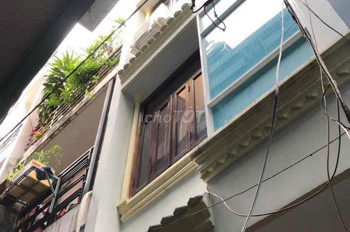 Cho Thuê Nhà 1 Trệt 3 Lầu, 3Pn, Dtsd 128M2 + Nội Thất, Đ.võ Văn Kiệt, P.5, Q.5