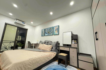 Nhà Đẹp Trung Tâm Thạch Bàn – Cổ Linh, 40M², Thang Máy Xịn, Giá Nhỉnh 11 Tỷ