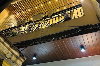 Vip Ba Đình - Hàng Xóm Vin Gallery - Ngõ Ba Gác Tránh - Cách Phố Vài Bước Chân - Full Nội Thất 
