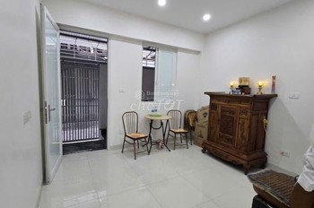Chính Chủ Cho Thuê Nhà Tầng 1 – Phố Tây Kết, Hai Bà Trưng – Phù Hợp Kinh Doanh, Văn Phòng