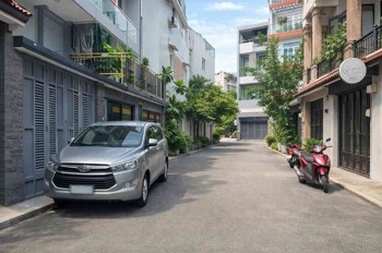 Chị Chủ Sắp Xuất Cảnh. Cần Nhượng Lại Căn Nhà 5 Tầng Đúc - 55M2 Ngang 5M7 - Hẻm Xe Hơi Tránh - Ngay