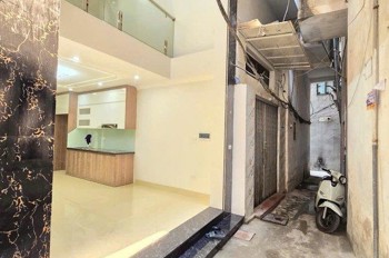 Nhỉnh 9 Tỷ Trung Tâm Đống Đa, Nhà Mới 6 Tầng Thang Máy, Thiết Kế Hiện Đại, Thang Máy Nhập, Chủ