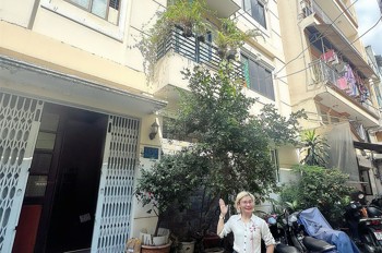 Bán Nhà 4 Tầng - Xe Hơi Đậu Cửa Đường Cô Giang, Quận 1 - Dt 10M*5m - Giang Giang: 093.86.76.685