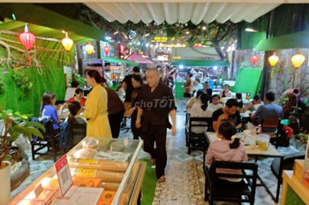 Sang Nhượng Quán Chay Hoạt Động Hơn 10 Năm , Khu Tên Lửa, Bình Tân