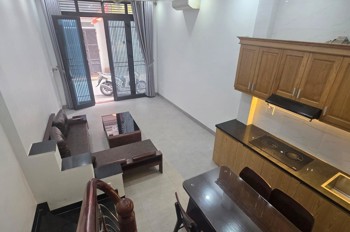 Bán Nhà - Đức Giang - Việt Hưng - Nhà 5 Tầng Dân Xây Chắc Chắn - Mặt Ngõ Ô Tô Thông - Kinh Doanh