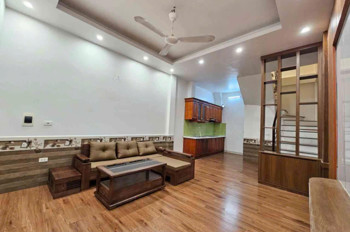 36 M2 Nhà Đẹp Thạch Bàn – Full Nội Thất – Ô Tô Đỗ Cửa