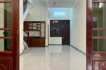 Bán Gấp Giá Rẻ Nguyễn Văn Linh 75M, 3 Tầng, Mặt Tiền 6M, 7.8 Tỷ Long Biên