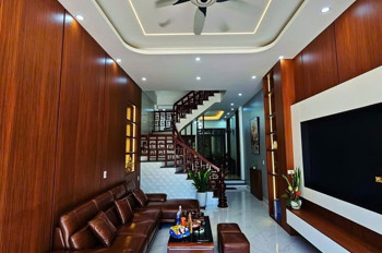 Bán Nhà 4 Tầng, 70M2, Đường Số 10, Kì Bá, Tp. Thái Bình, Giá 7.3 Tỷ. Lh: 0964386960