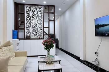 Bán Gấp Nhà 6 Tầng Dân Xây Phúc Lợi Full Nội Thật, Ngõ Gân Ô Tô