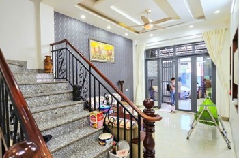Bán Nhà Mặt Phố Đường 827, Phường Phú Hữu, Q.9, Thủ Đức, Tp Hcm. Dt 64M2, 4 Tầng, Shr. Giá - 7.85