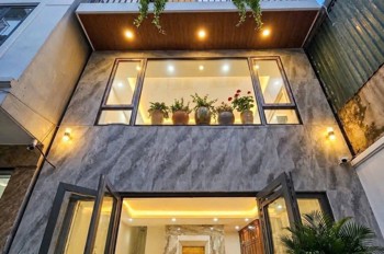 Hàng Hiếm Ngọc Thụy - Long Biên- Hơn 9,5 Tỷ – Phân Lô – 7 Tầng Thang Máy – Ô Tô Gần