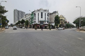 Vơ Nơ, Bán Gấp Nhà 80M2 5 Tầng Trâu Quỳ, Gia Lâm, Trục Chính Kinh Doanh. Lh 0989894845